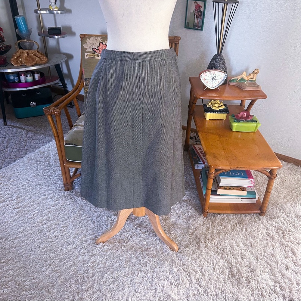 Vintage 1940s Skirt l  A-line l Black Pattern l Wool l M L l 40s